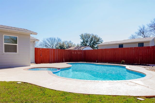 2700 Chancellor Drive, Plano, TX 75074