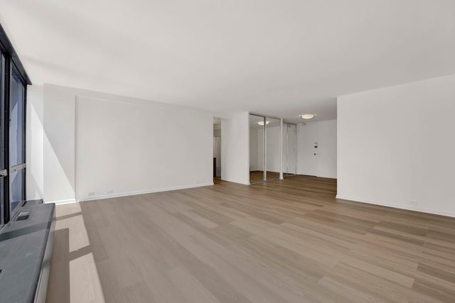 900 N LAKE SHORE Drive 1706, Chicago, IL 60611