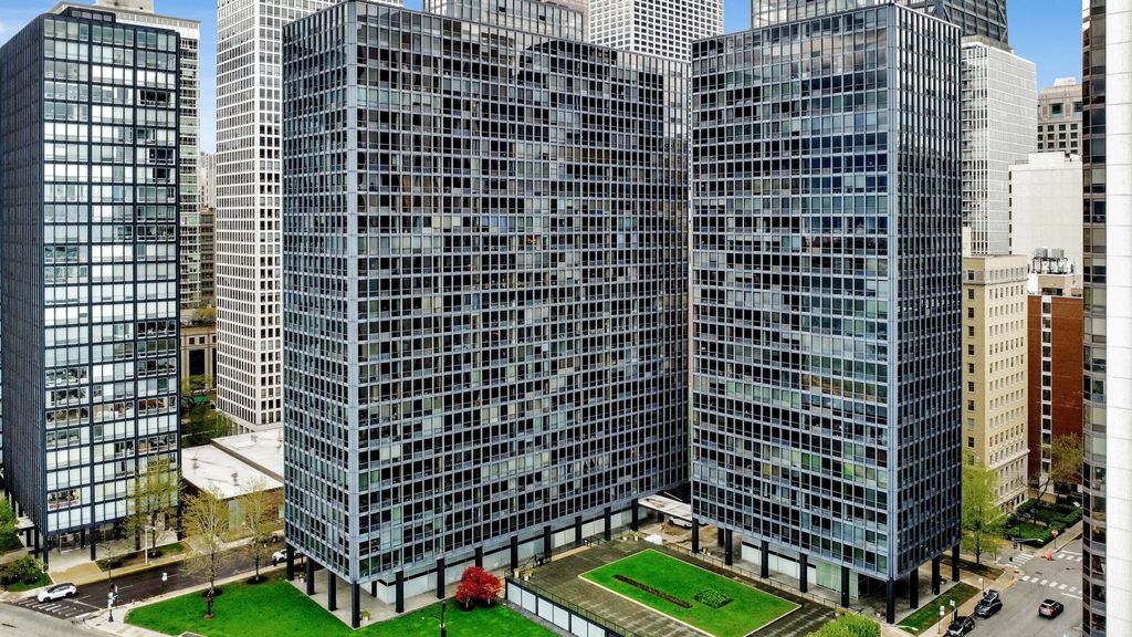 900 N LAKE SHORE Drive 1706, Chicago, IL 60611