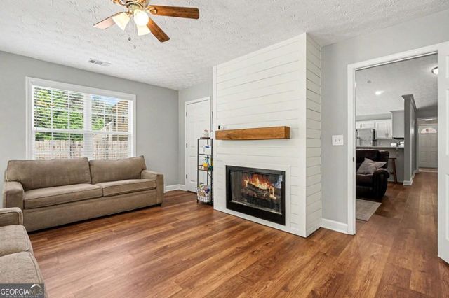 315 Shadowbrooke Circle, Loganville, GA 30052