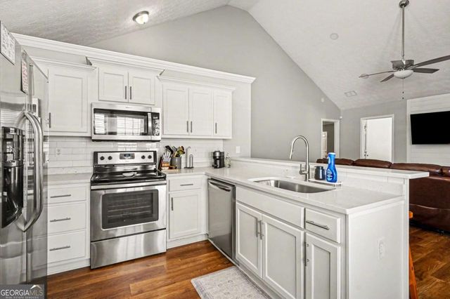 315 Shadowbrooke Circle, Loganville, GA 30052