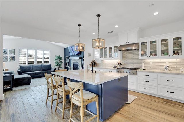 994 Mayflower Way, Yuba City, CA 95991