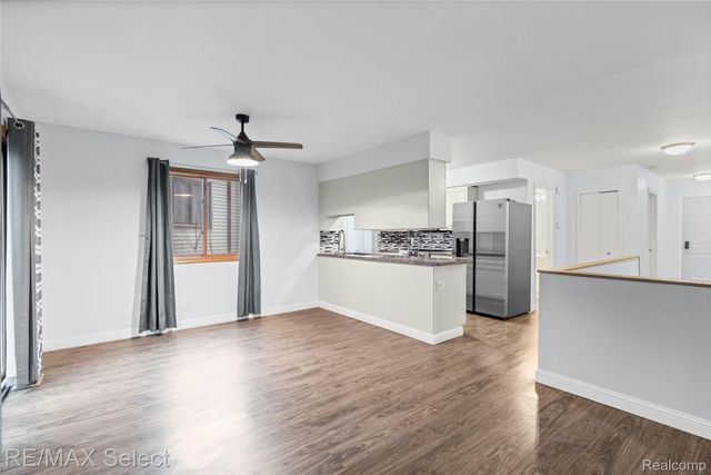 580 Oakbrook Circle, Flushing, MI 48433
