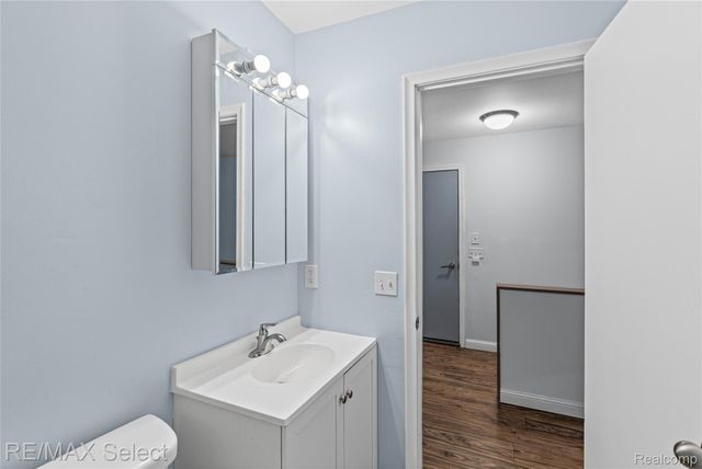 580 Oakbrook Circle, Flushing, MI 48433