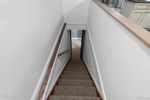 580 Oakbrook Circle, Flushing, MI 48433