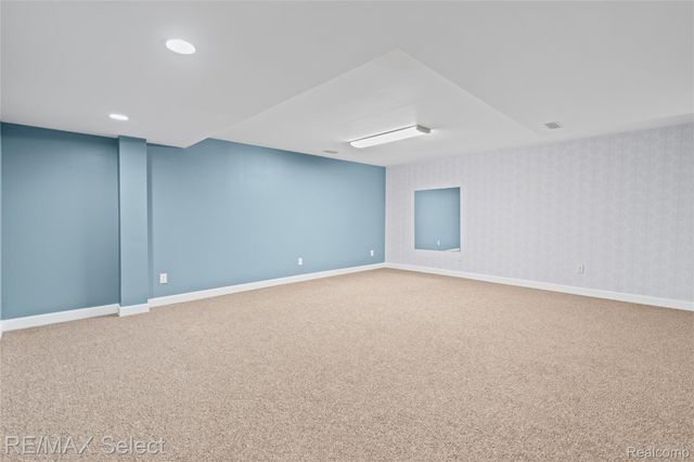 580 Oakbrook Circle, Flushing, MI 48433