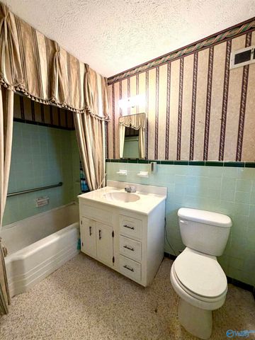 2116 Argyle Way, Gadsden, AL 35904