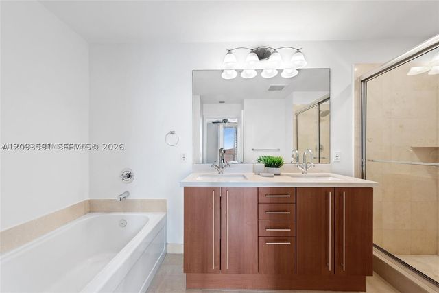 79 SW 12th St 2503-S, Miami, FL 33130