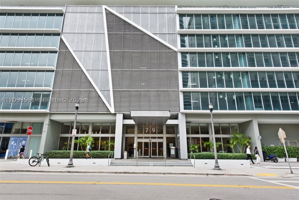 79 SW 12th St 2503-S, Miami, FL 33130