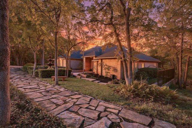 2119 N Fielder Road, Arlington, TX 76012