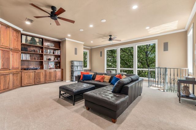 2119 N Fielder Road, Arlington, TX 76012