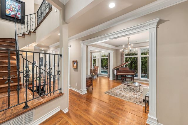 2119 N Fielder Road, Arlington, TX 76012