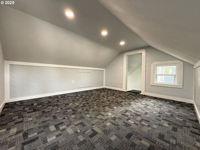 318 WILLAMETTE St, Oregon City, OR 97045