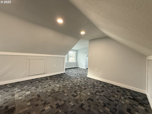 318 WILLAMETTE St, Oregon City, OR 97045