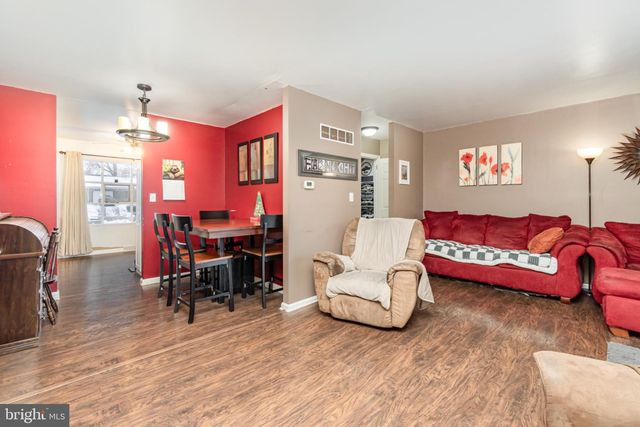 925 E OAK ST, Palmyra, PA 17078