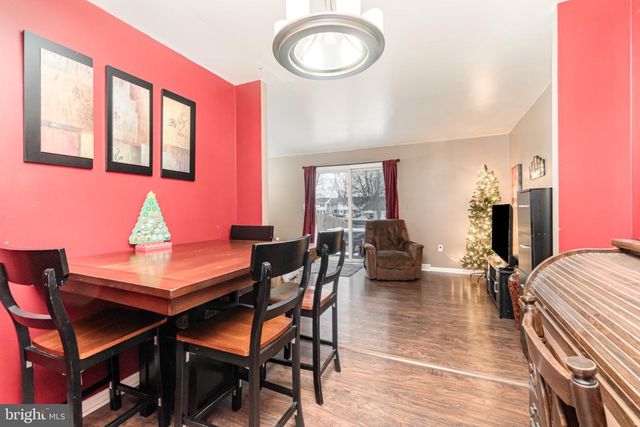 925 E OAK ST, Palmyra, PA 17078