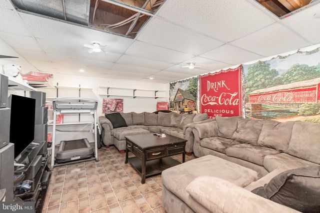 925 E OAK ST, Palmyra, PA 17078