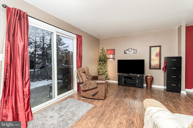 925 E OAK ST, Palmyra, PA 17078