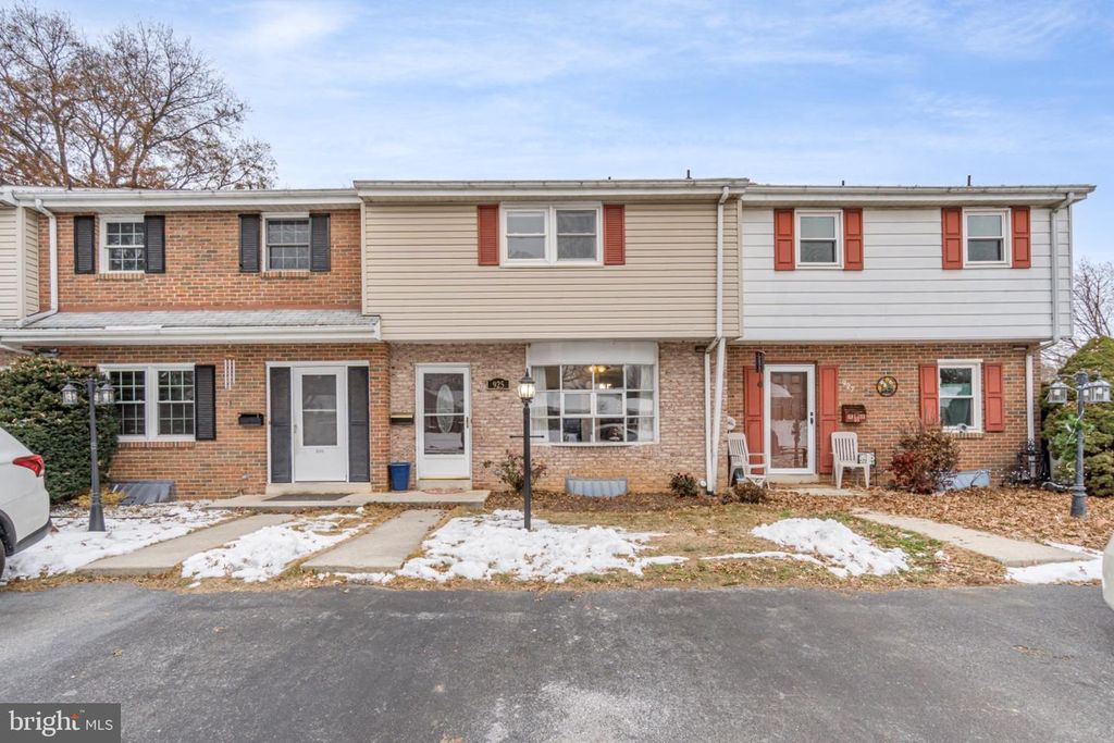 925 E OAK ST, Palmyra, PA 17078