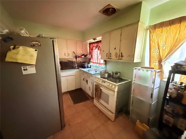 1600 27TH AVENUE S, St Petersburg, FL 33712