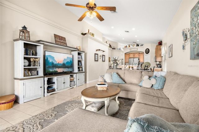 947 BRIDGEFORD CROSSING BOULEVARD, Davenport, FL 33837