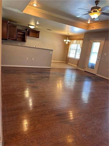 107 Ashbrook Lane, Russellville, AR 72802