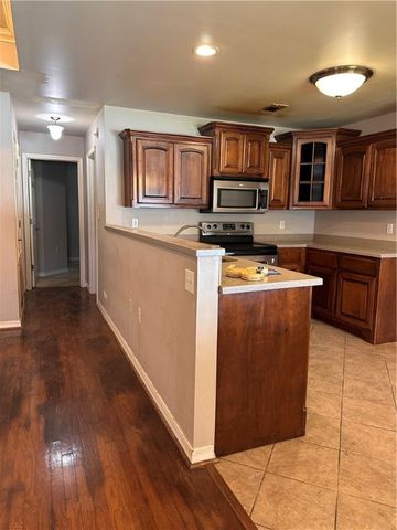 107 Ashbrook Lane, Russellville, AR 72802