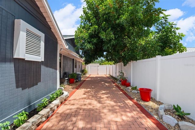 2712 NANCY STREET, Sarasota, FL 34237