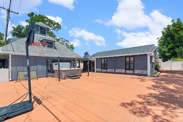 2712 NANCY STREET, Sarasota, FL 34237