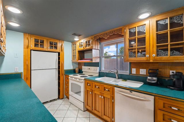 2712 NANCY STREET, Sarasota, FL 34237