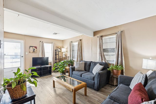 7923 S Nassau Circle, Dallas, TX 75217