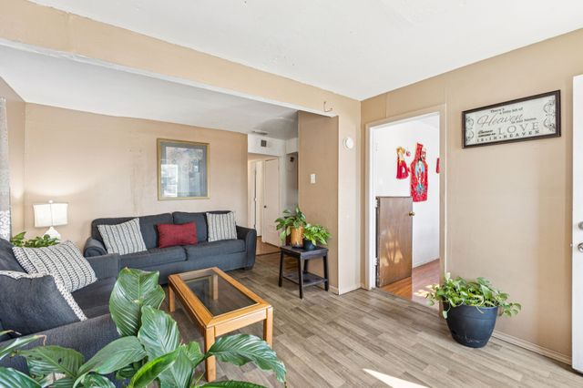 7923 S Nassau Circle, Dallas, TX 75217