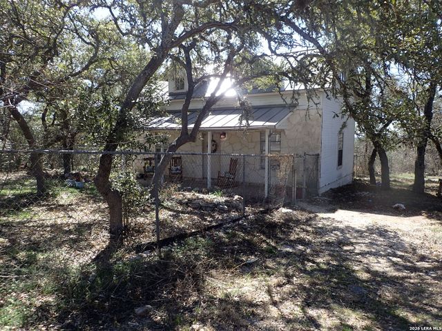 3351 County Road 265, Mico, TX 78056