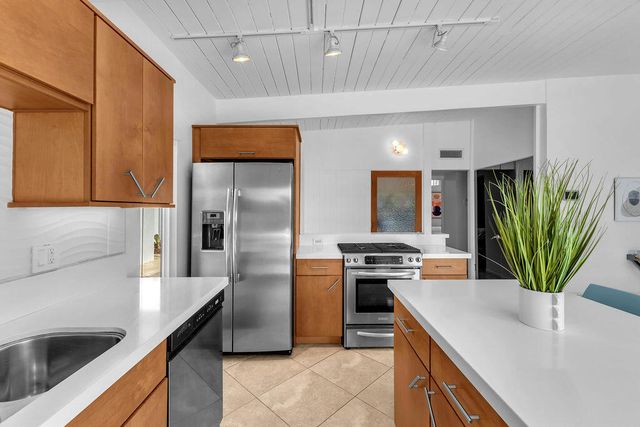 403 E Desert Willow Circle, Palm Springs, CA 92262