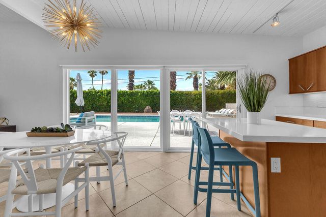 403 E Desert Willow Circle, Palm Springs, CA 92262