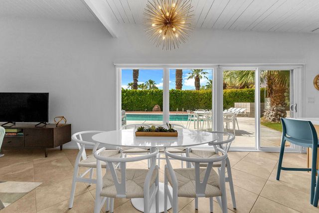 403 E Desert Willow Circle, Palm Springs, CA 92262