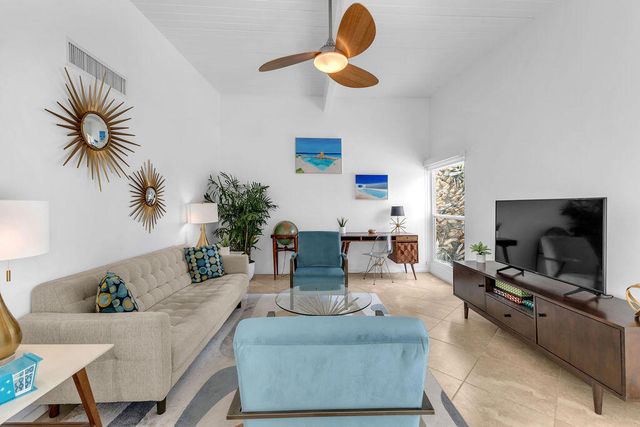 403 E Desert Willow Circle, Palm Springs, CA 92262