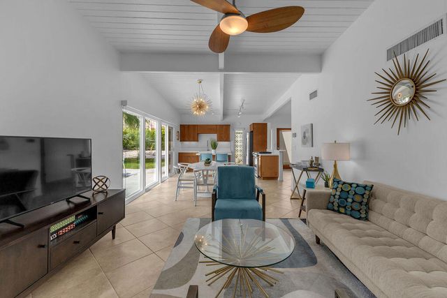 403 E Desert Willow Circle, Palm Springs, CA 92262