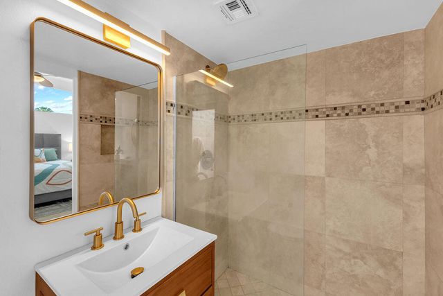 403 E Desert Willow Circle, Palm Springs, CA 92262