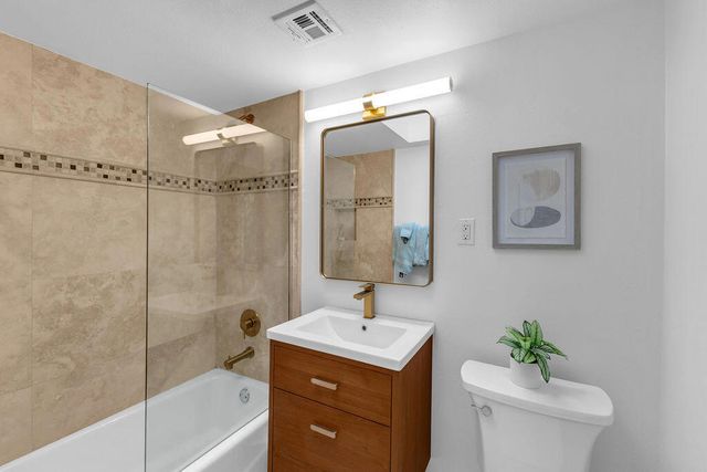 403 E Desert Willow Circle, Palm Springs, CA 92262