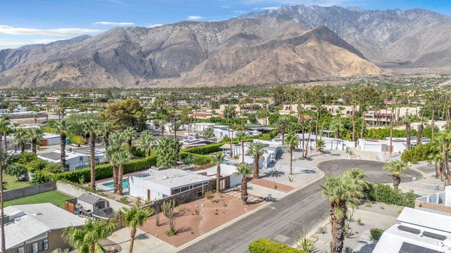 403 E Desert Willow Circle, Palm Springs, CA 92262