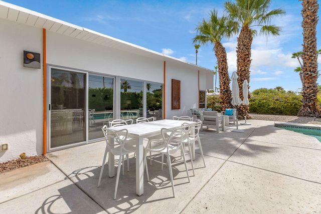 403 E Desert Willow Circle, Palm Springs, CA 92262
