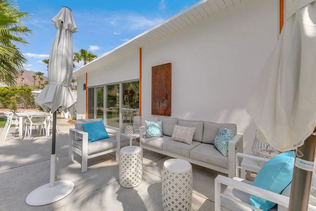 403 E Desert Willow Circle, Palm Springs, CA 92262