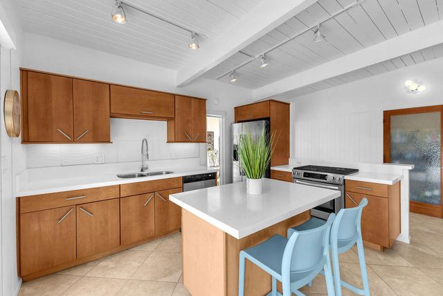 403 E Desert Willow Circle, Palm Springs, CA 92262