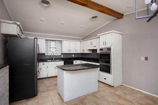 1021 Cimarron Trail, Canyon, TX 79015