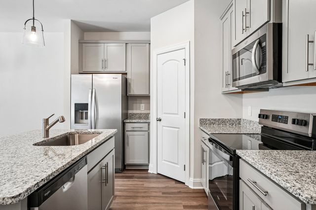 2402 Snohomish St, Lebanon, TN 37087