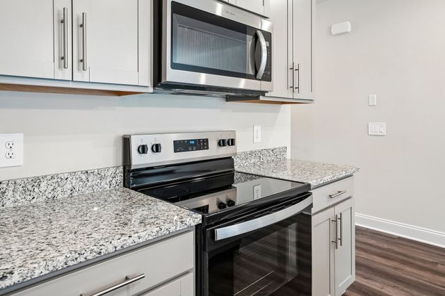 2402 Snohomish St, Lebanon, TN 37087