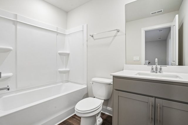 2402 Snohomish St, Lebanon, TN 37087