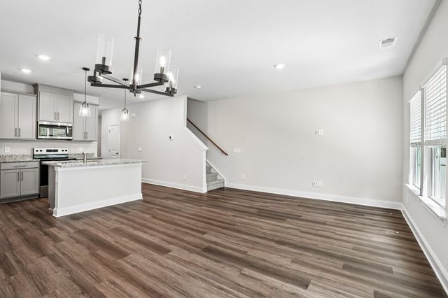 2402 Snohomish St, Lebanon, TN 37087