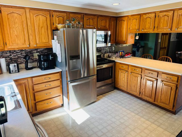 225 Lyndon Heights Drive, Lyndon, VT 05851